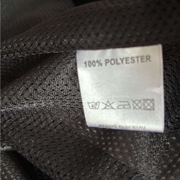 Manchester United Black and Red Men's Jacket - Picture 11 of 11